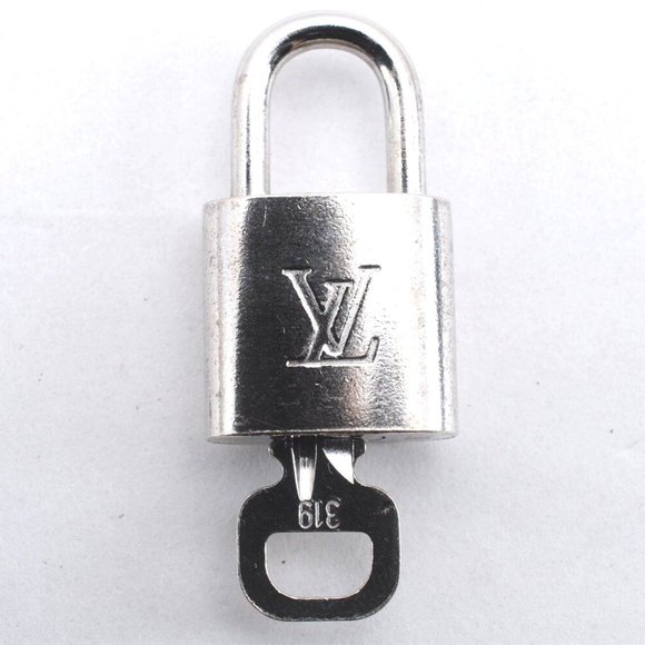 Louis Vuitton Lock & Key Silver Brass Authentic #315 Bag Belt Choker Bracelet - Picture 12 of 16